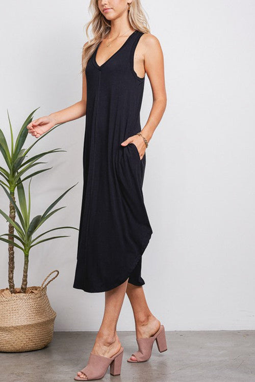 Effortlessly Elegant Dress with a Timeless Design