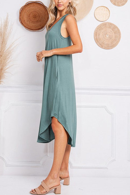 Effortlessly Elegant Dress with a Timeless Design