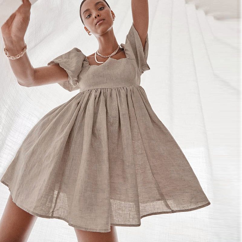 Beautifully Finished Dress in a Timeless Design