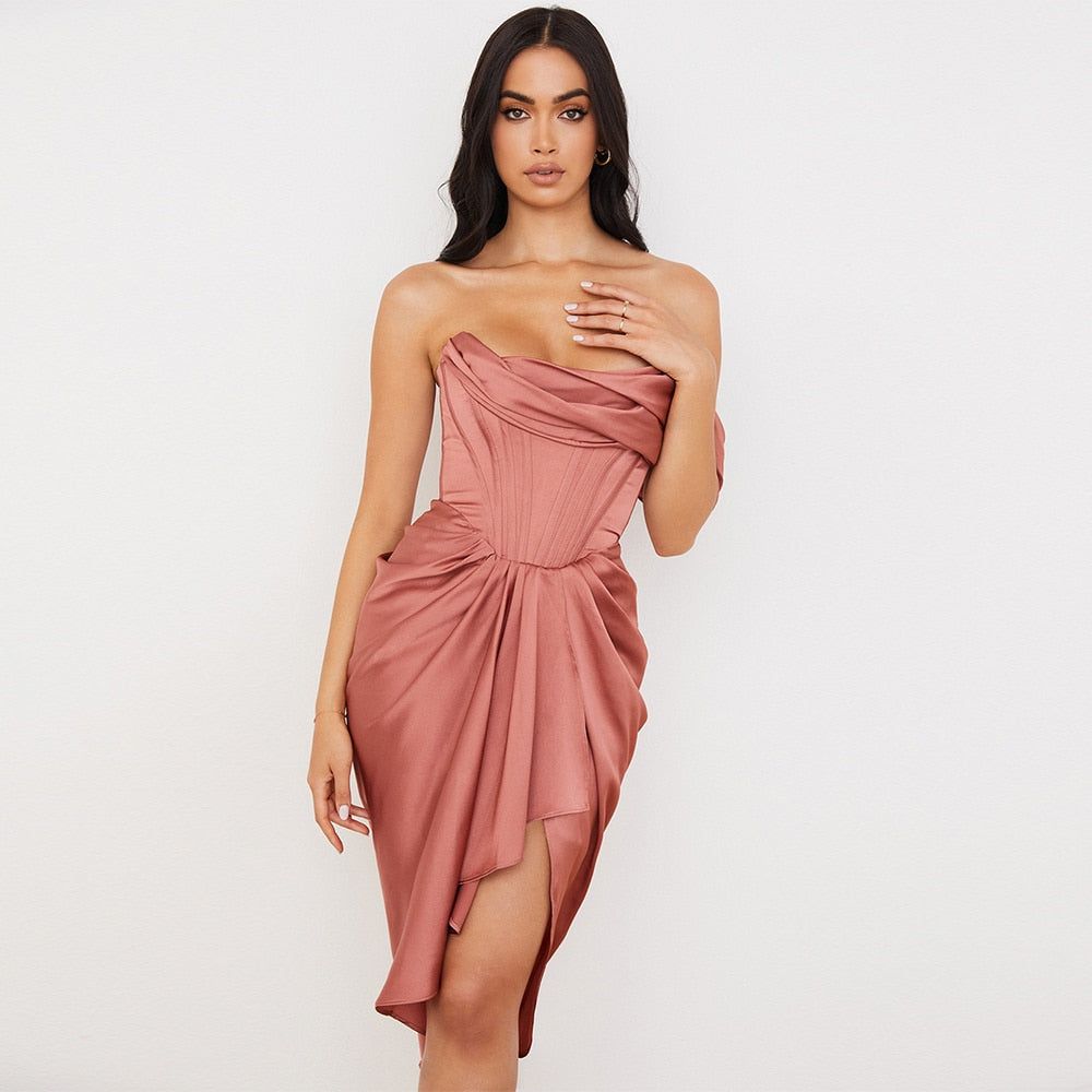 Sophisticated Dress with a Clean Classic Look