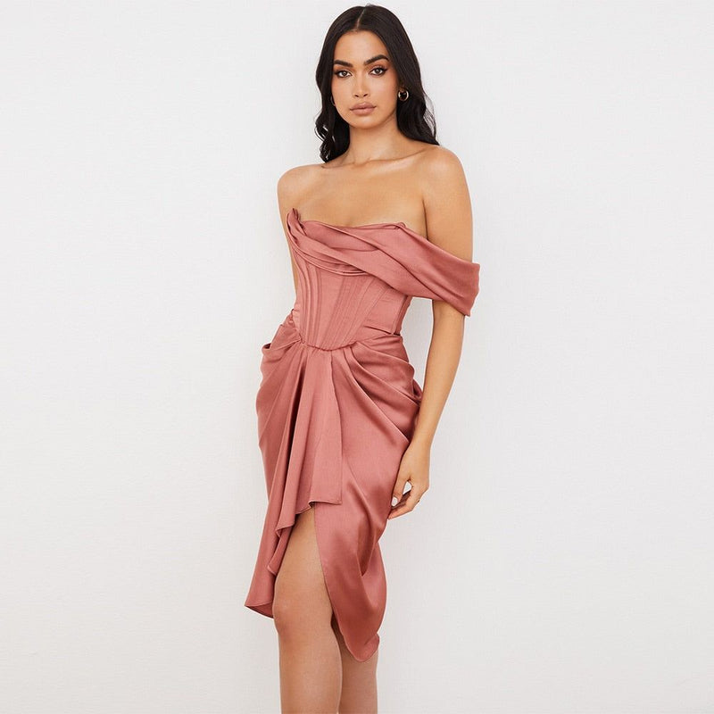 Sophisticated Dress with a Clean Classic Look