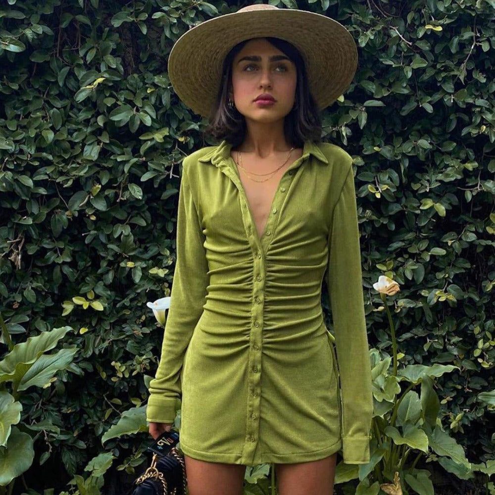 Effortlessly Elegant Dress with a Timeless Design
