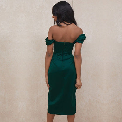Effortlessly Elegant Dress with a Timeless Design