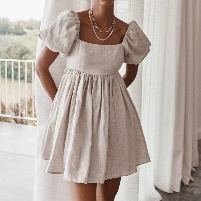 Beautifully Finished Dress in a Timeless Design
