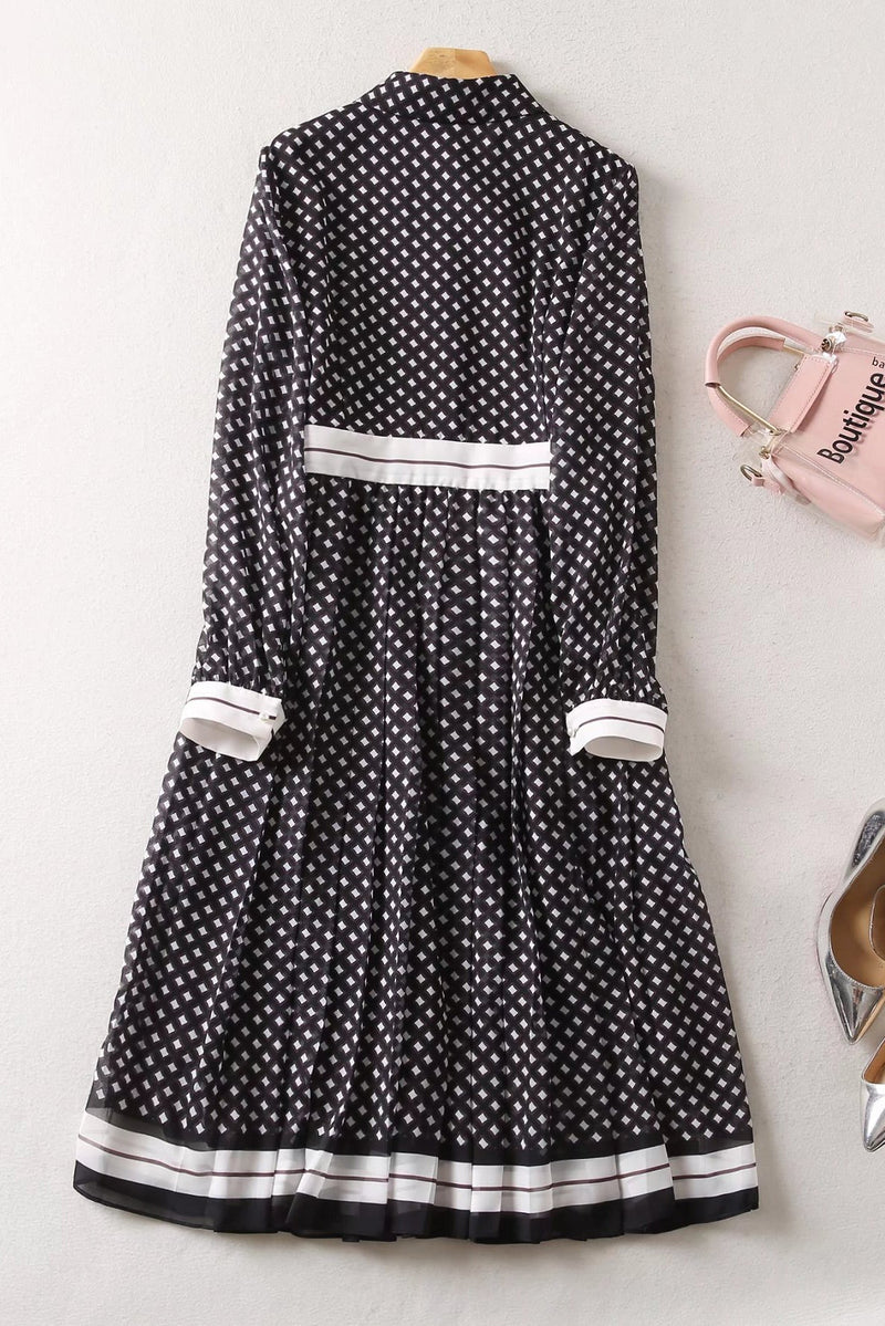 Classic Vintage & Enduringly Stylish Dress