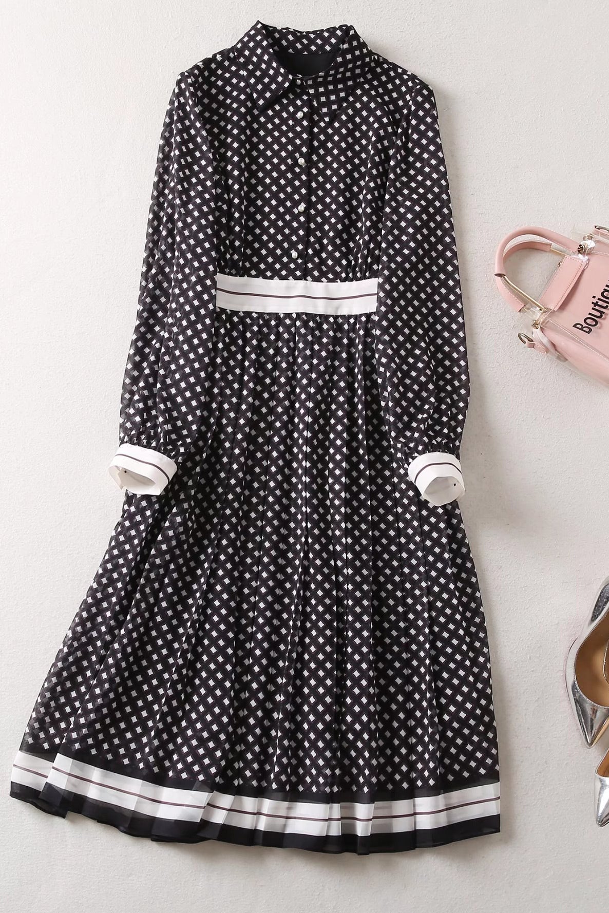 Classic Vintage & Enduringly Stylish Dress