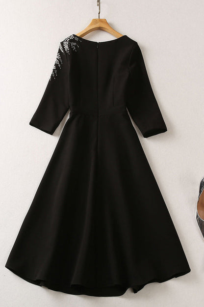Effortlessly Elegant Dress with a Timeless Design