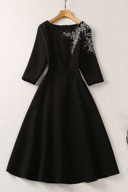 Effortlessly Elegant Dress with a Timeless Design
