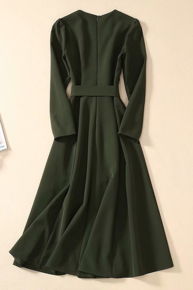 Sophisticated Dress with a Clean Classic Look
