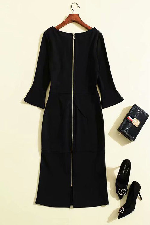Gracefully Styled Dress for Any Occasion