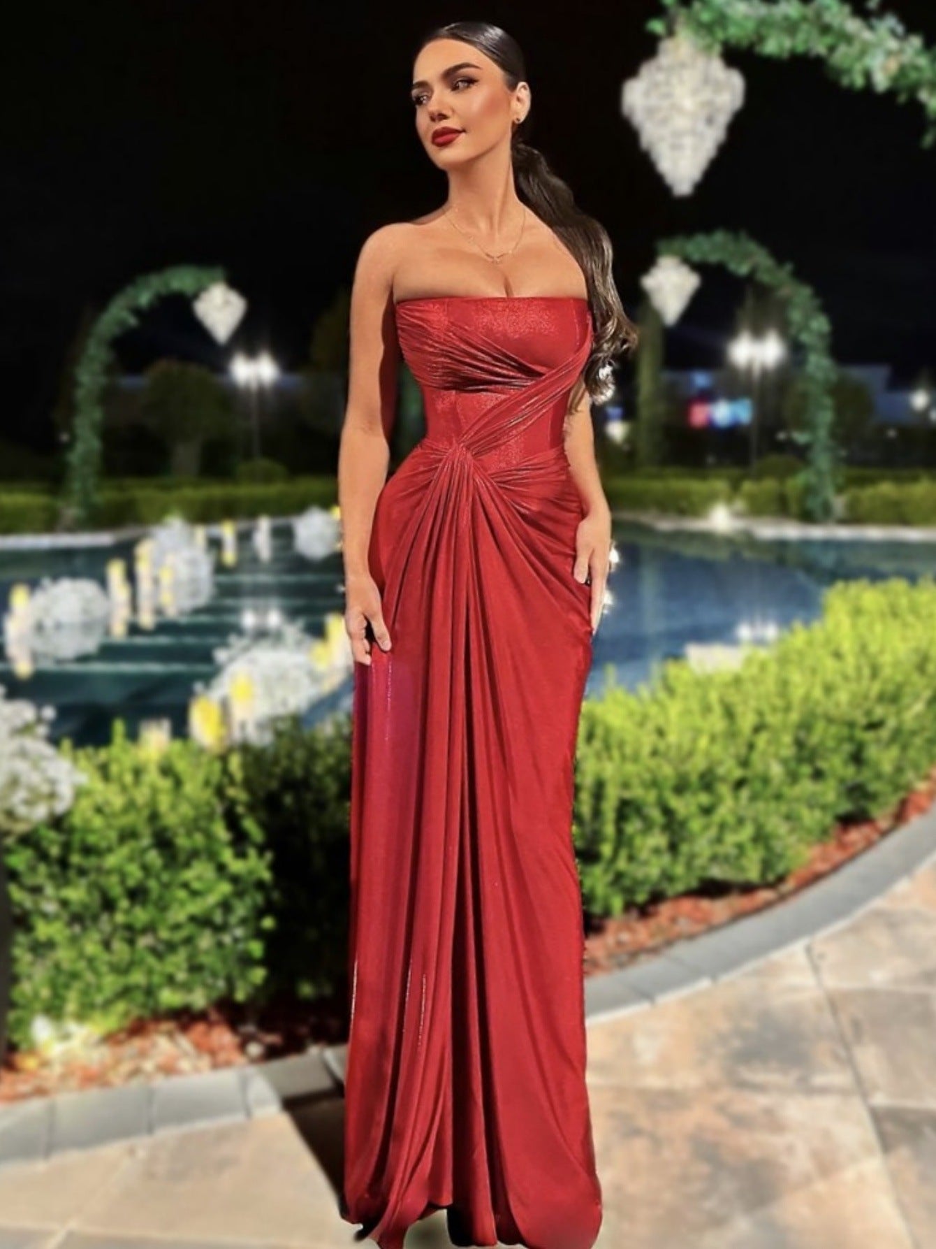 Effortlessly Elegant Dress with a Timeless Design