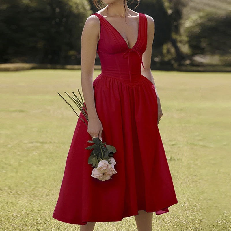 Effortlessly Elegant Dress with a Timeless Design