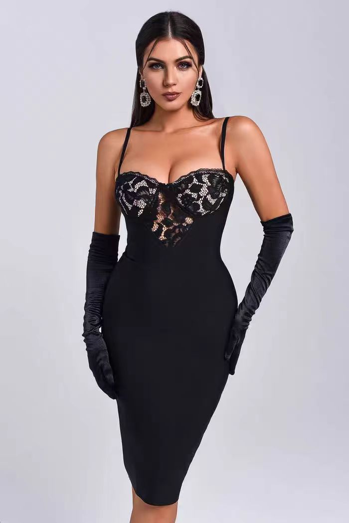 Well Tailored Dress with a Graceful Silhouette