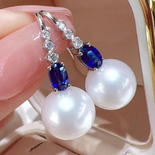 Beautiful Pearl Earring with Unique Style