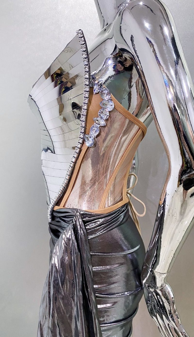 Polished Dress with an Effortless Classic Look