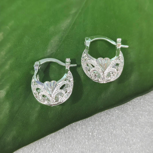 Charming Earring for Any Occasion