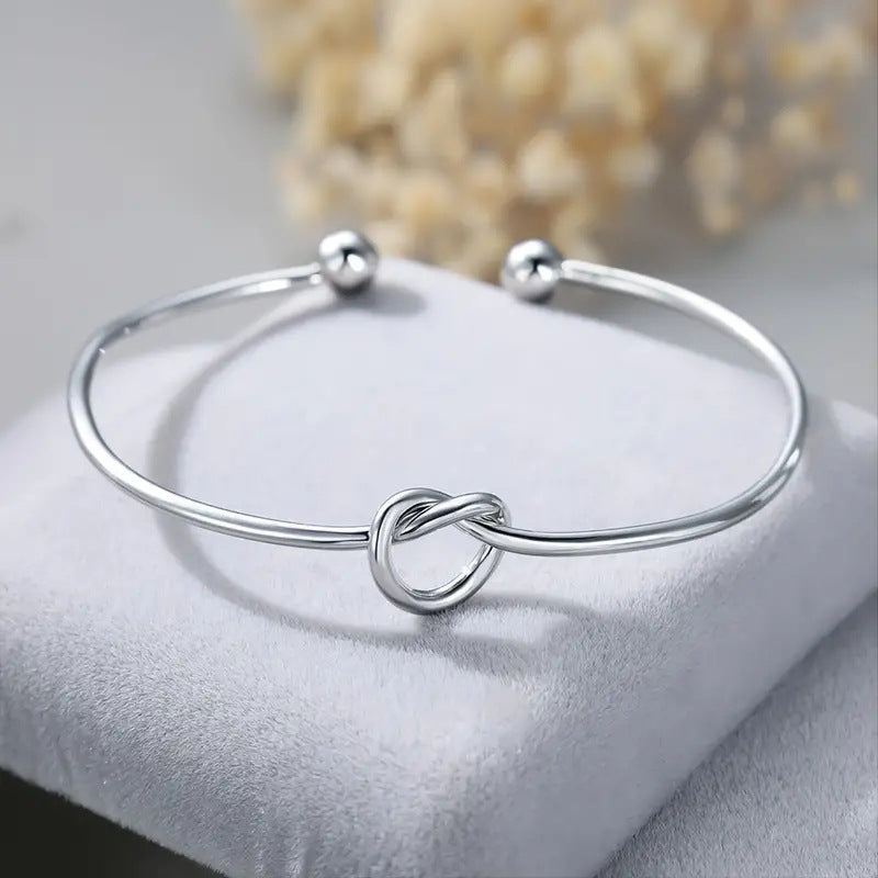 Beautiful Bracelet with Unique Style