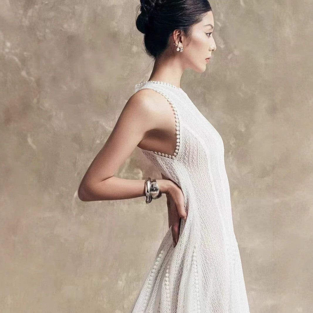 Sophisticated Dress with a Clean Classic Look