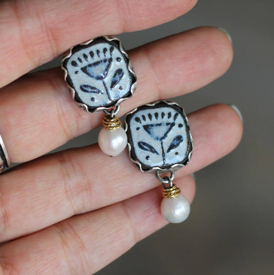 Classic Pearl Earring with Timeless Appeal