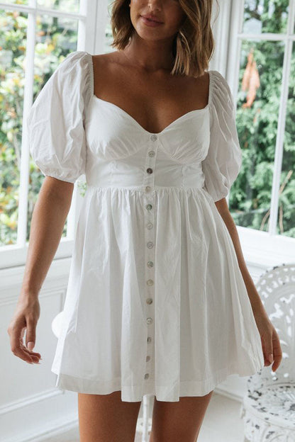 Sophisticated Dress with a Clean Classic Look