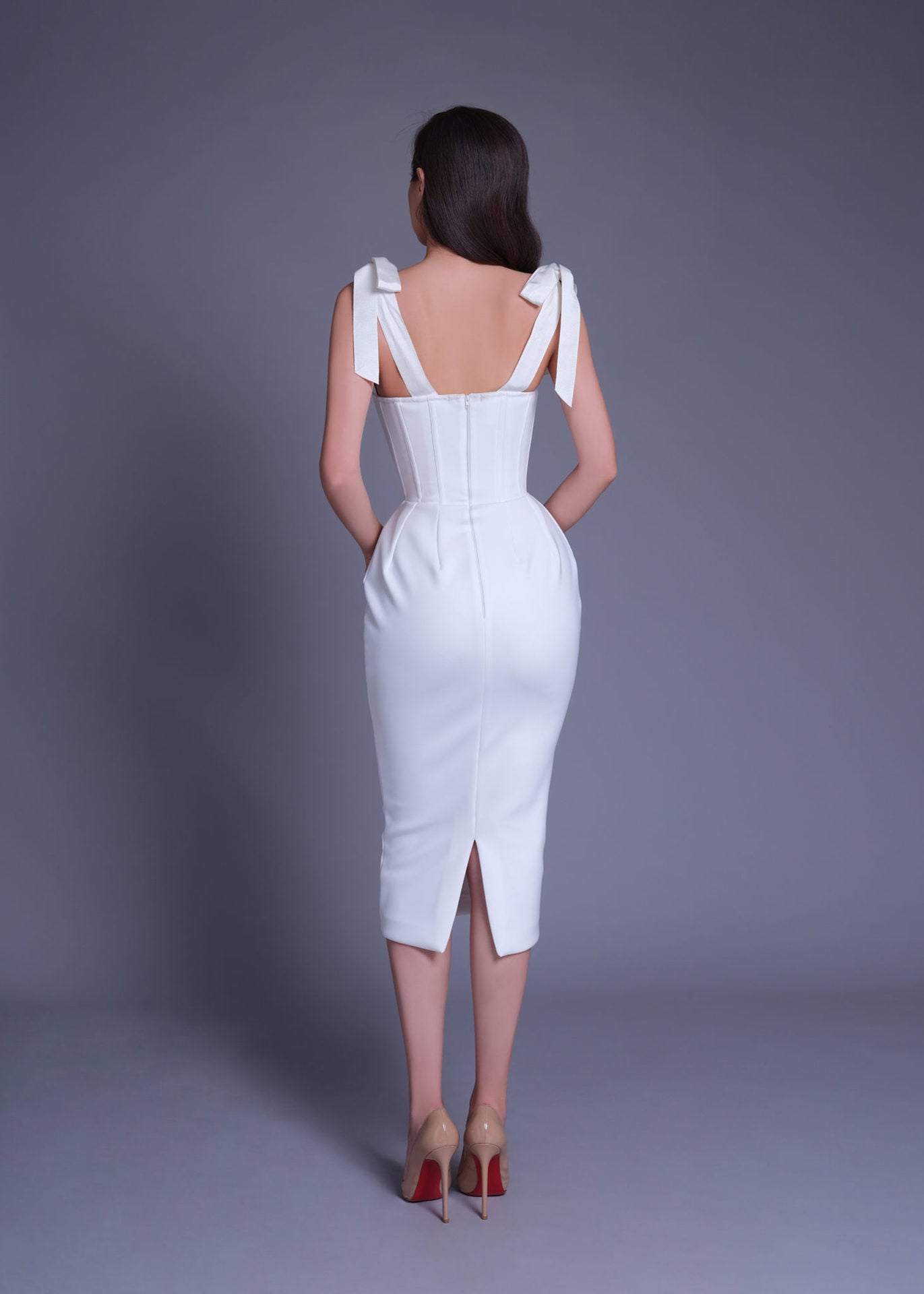Effortlessly Elegant Dress with a Timeless Design