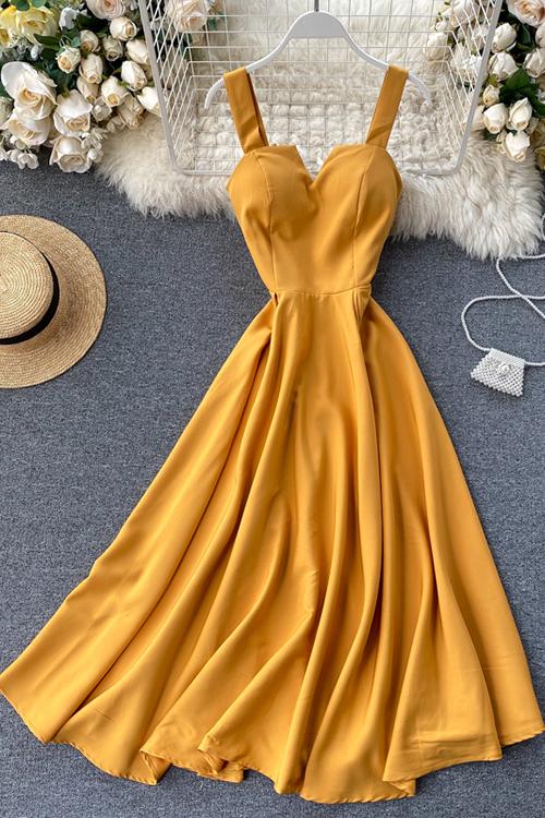 Gracefully Styled Dress for Any Occasion