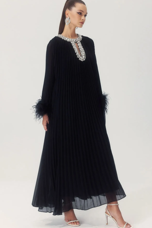 Polished Dress with an Effortless Classic Look