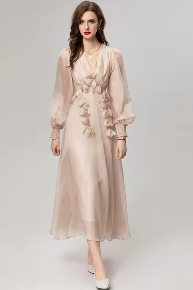Classic Vintage Dress with a Flattering Fit