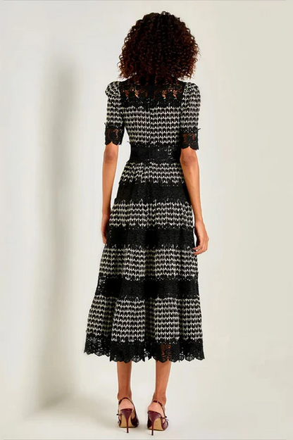 Effortlessly Elegant Dress with a Timeless Design