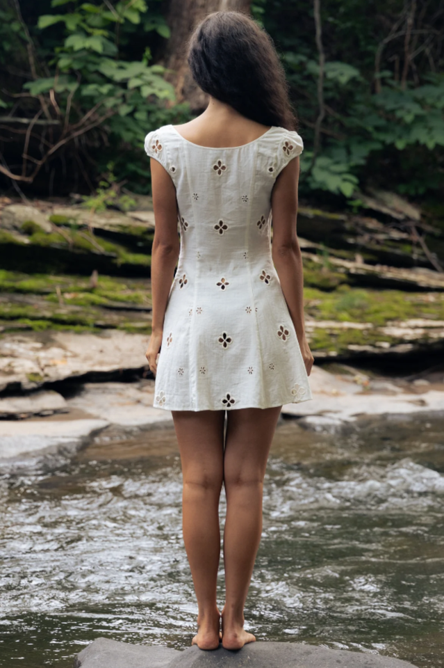 Beautifully Crafted Dress in a Classic Style