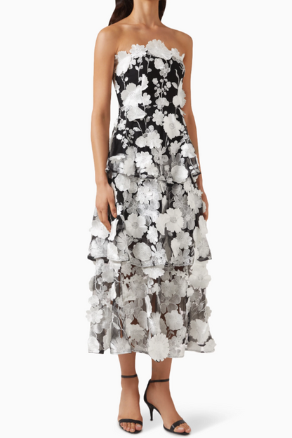 Sophisticated Dress with a Clean Classic Look
