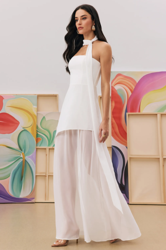 Effortlessly Elegant Dress with a Timeless Design