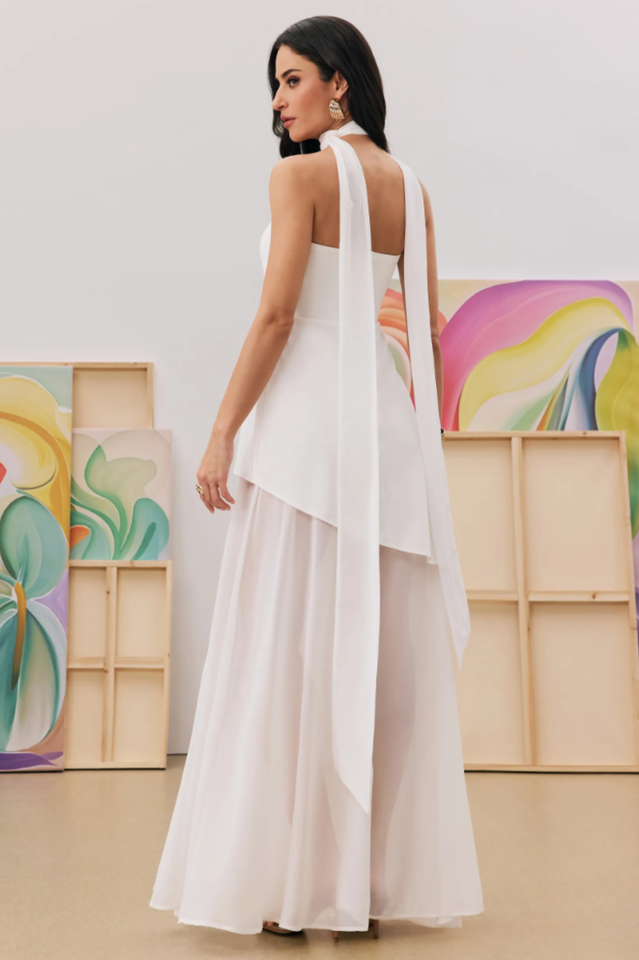 Effortlessly Elegant Dress with a Timeless Design