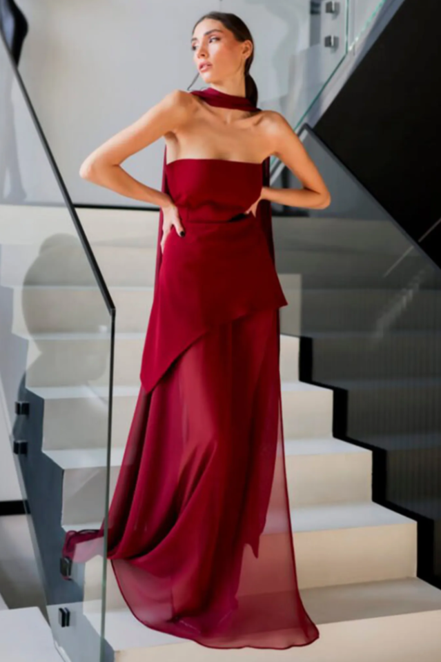 Effortlessly Elegant Dress with a Timeless Design