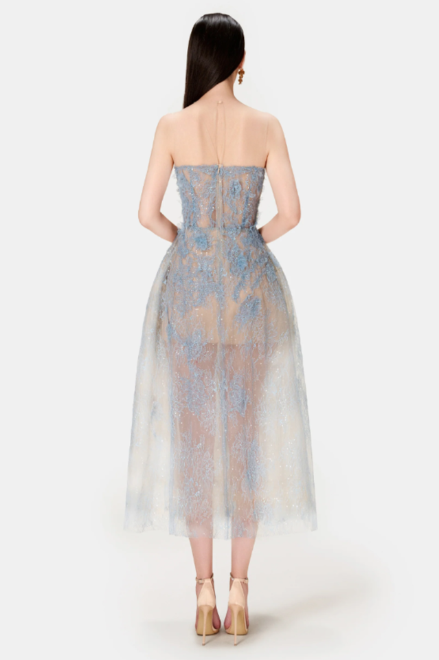 Polished Dress with an Effortless Classic Look