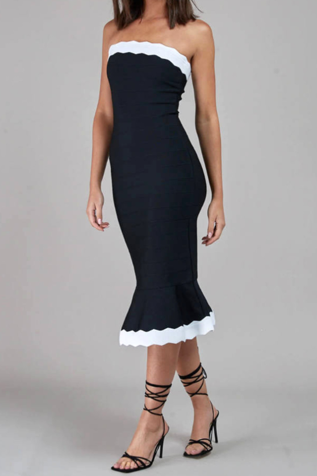 Classic Vintage Dress with a Flattering Fit
