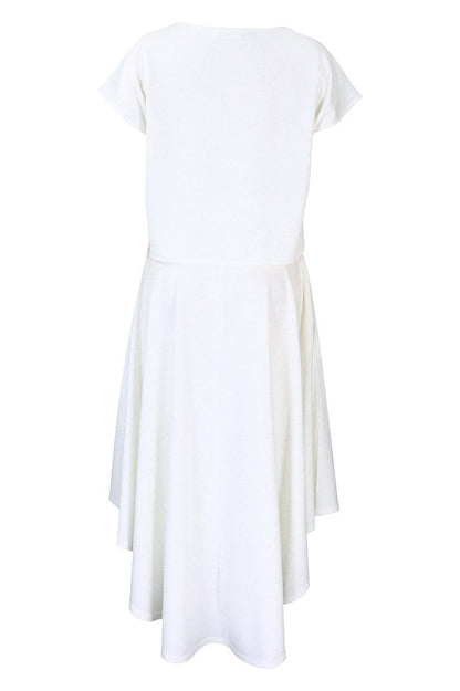 Well Tailored Dress with a Graceful Silhouette