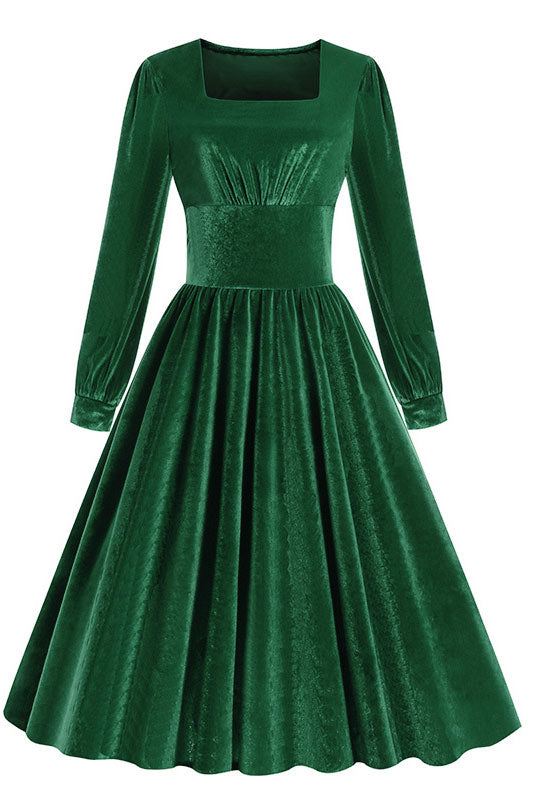 A Vintage Style Dress with Delicate Timeless Details