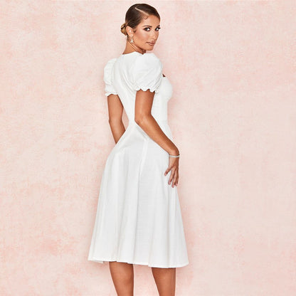 Effortlessly Elegant Dress with a Timeless Design