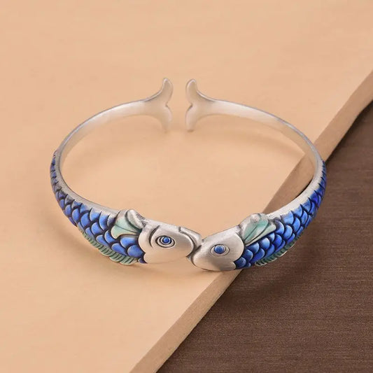 Romantic Silver Bracelet for Special Moments