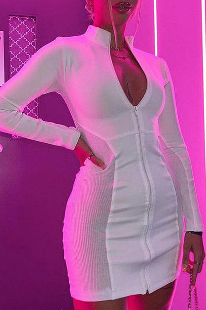 Effortlessly Elegant Dress with a Timeless Design