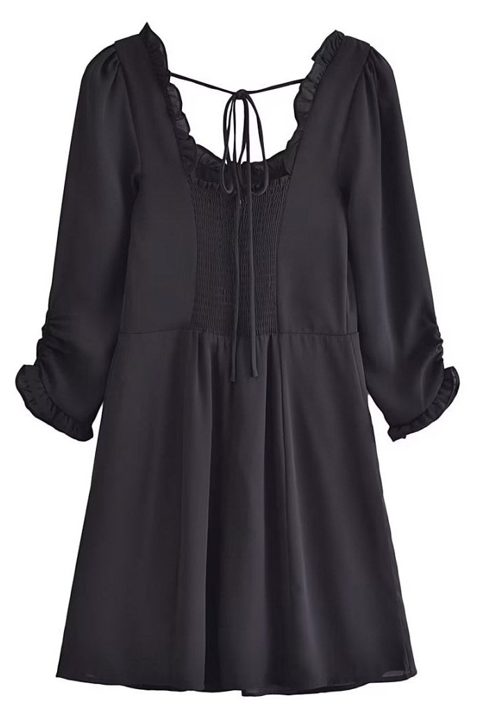 Beautifully Crafted Dress in a Classic Style