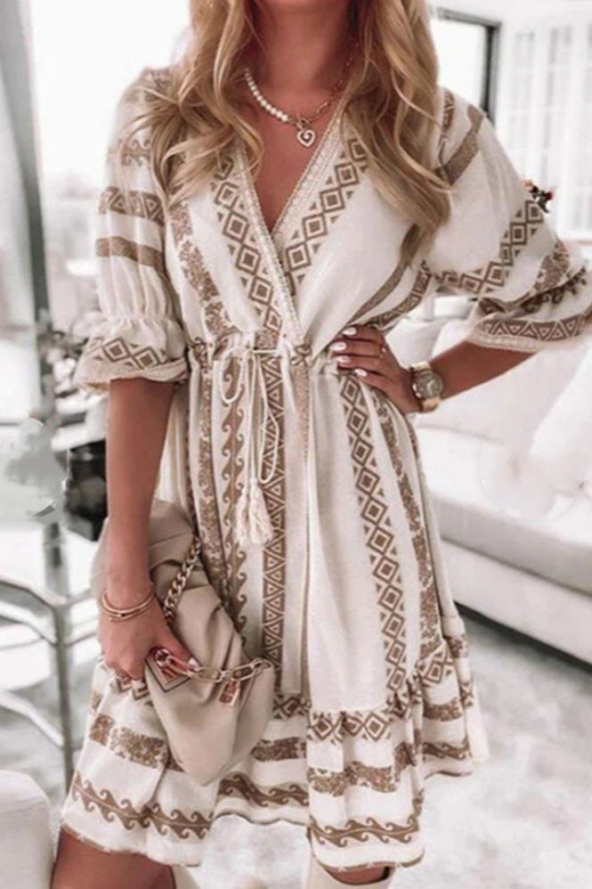 Beautifully Finished Dress in a Timeless Design