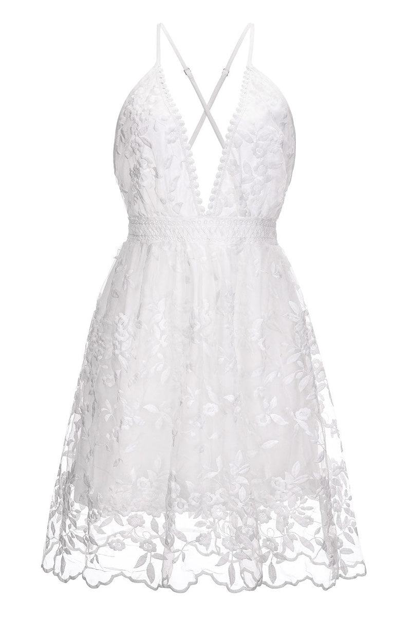 Beautifully Finished Dress in a Timeless Design