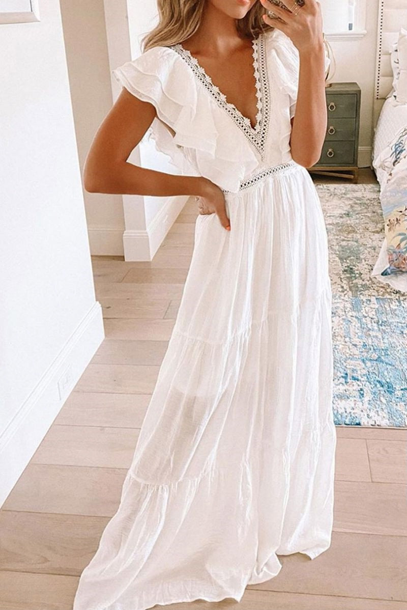 Beautifully Finished Dress in a Timeless Design