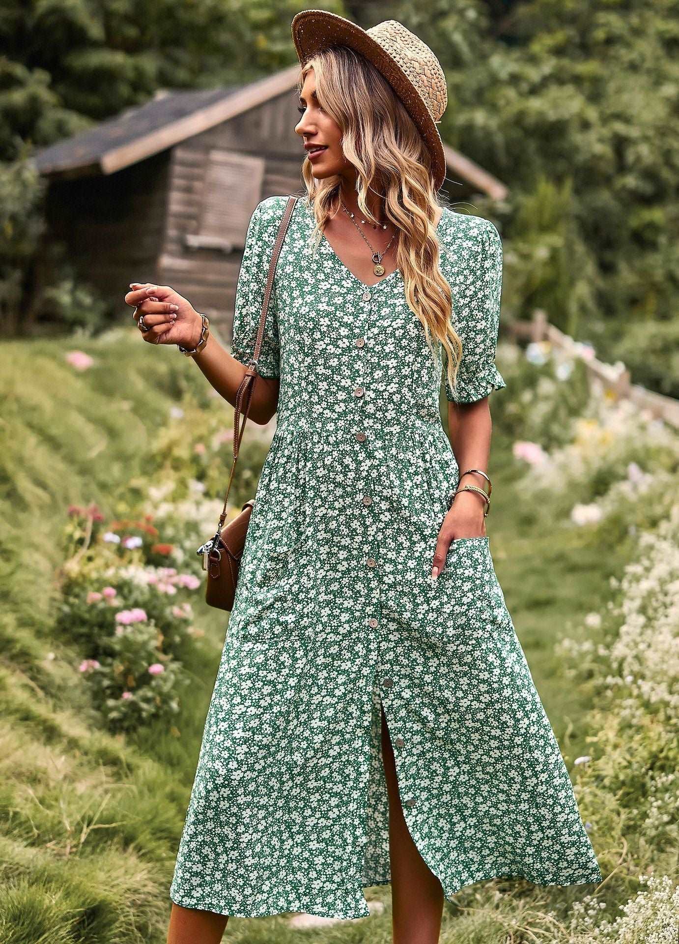 Classic Vintage Dress with a Flattering Fit