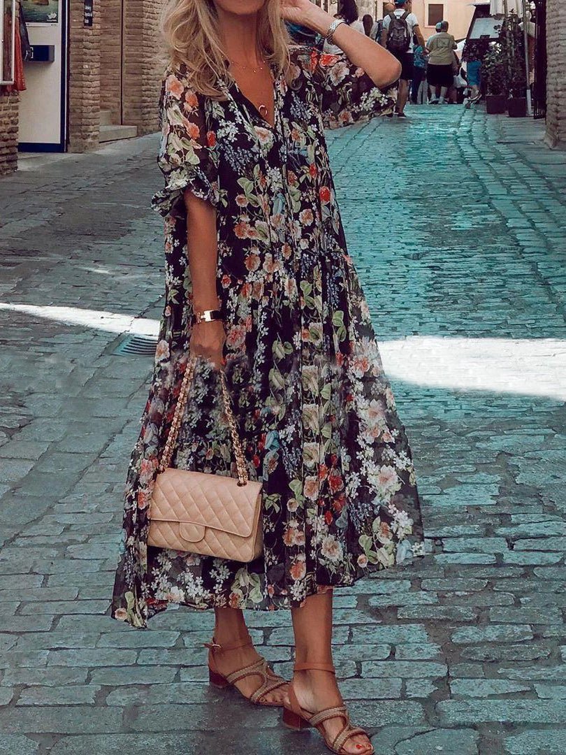 Beautifully Finished Dress in a Timeless Design