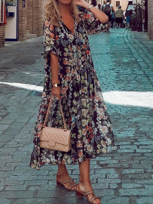 Beautifully Finished Dress in a Timeless Design