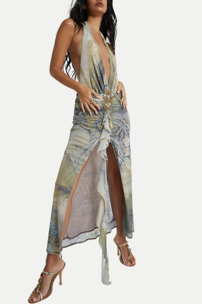 Gracefully Styled Dress for Any Occasion