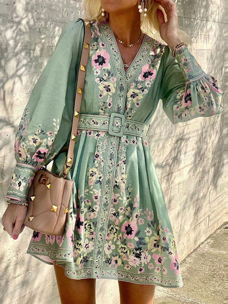 Sophisticated Dress with a Clean Classic Look